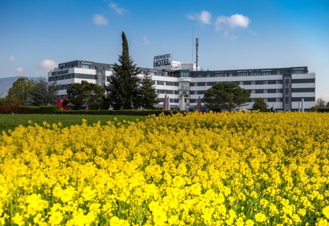 Everness Hotel&Resort Chavannes-de-Bogis Exterior foto